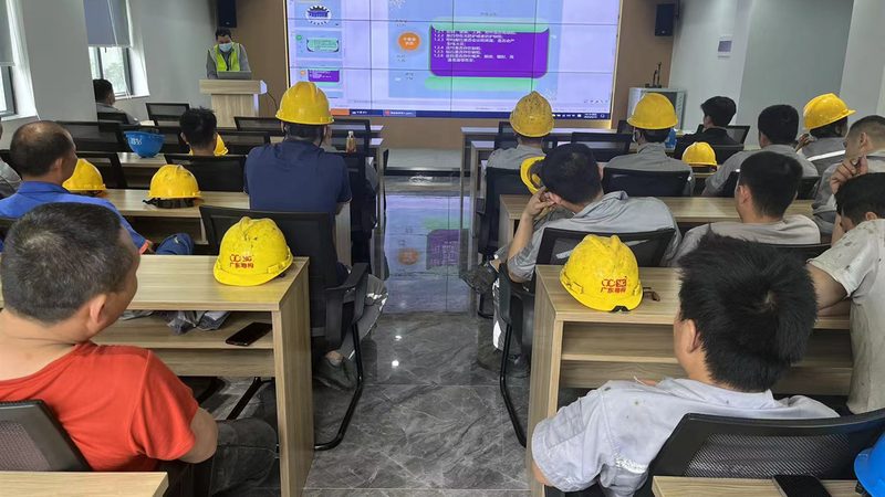 高压电工证复审培训费用通常包括以下几个方面：