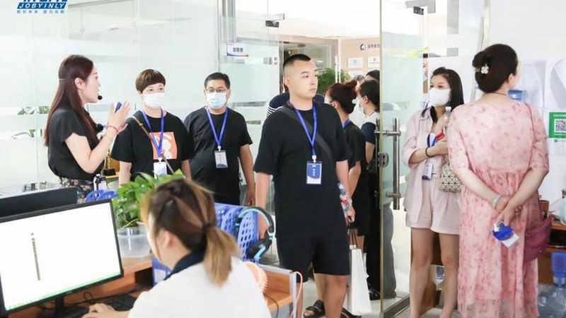 技能培训代理如何精准拓客：策略与技巧解析